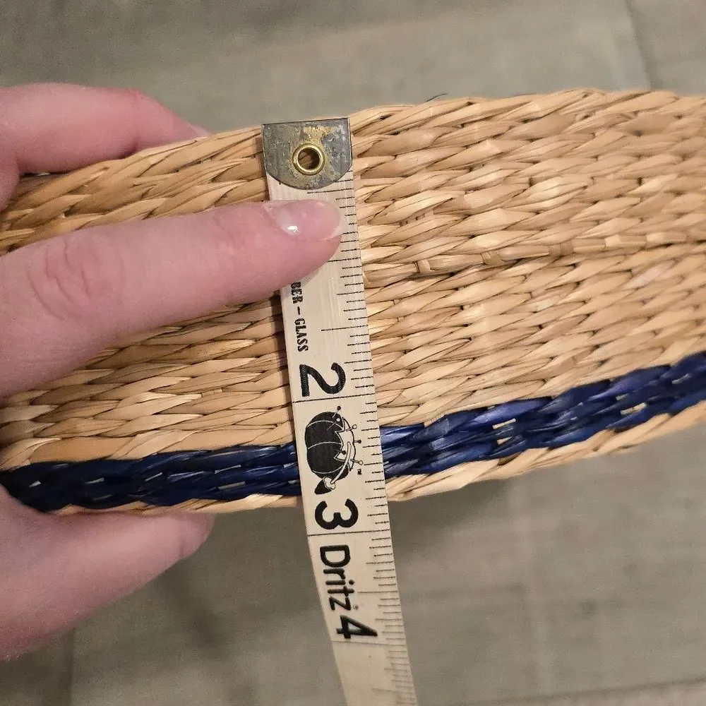 Pottery Barn Woven Seagrass Round Basket Placemats Holder